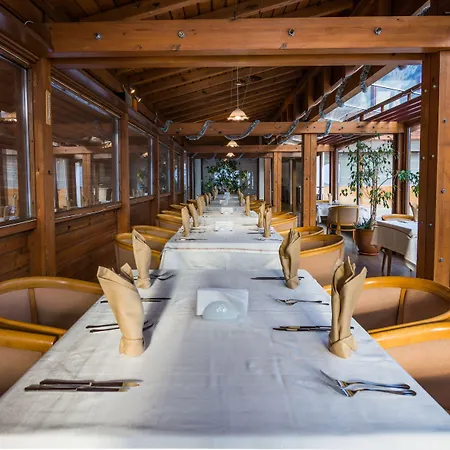 Hotel Platinum And Casino