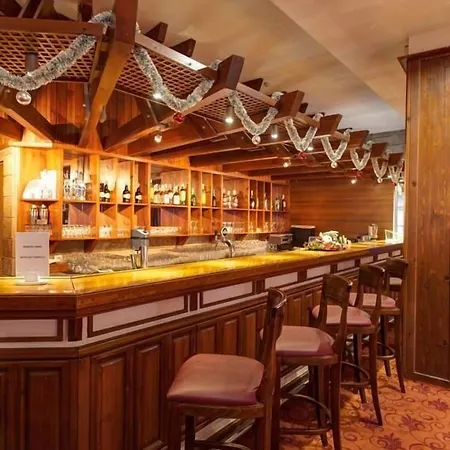 Platinum And Casino Hotel 4*