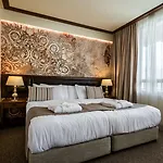 Platinum And Casino 4*