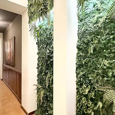 Platinum And Casino 4* 반스코