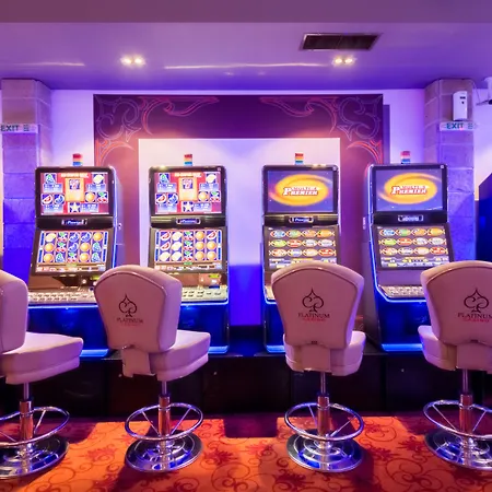 Platinum And Casino 호텔 반스코